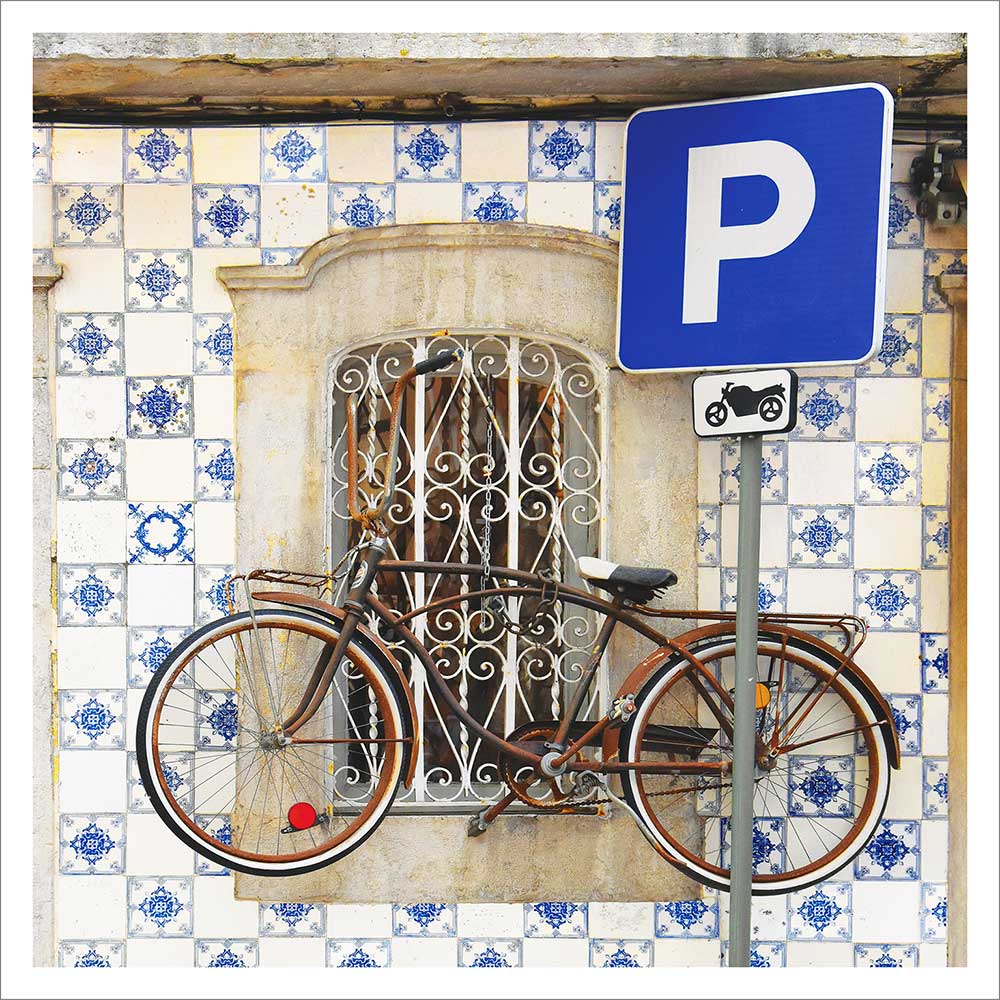 Fotografia "Bicicleta à Janela" - lisbongallery